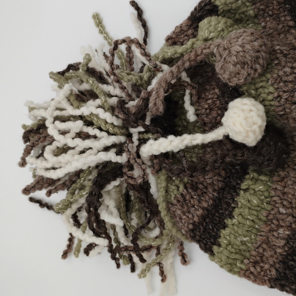 Wool Hat - Picture 2 of 3